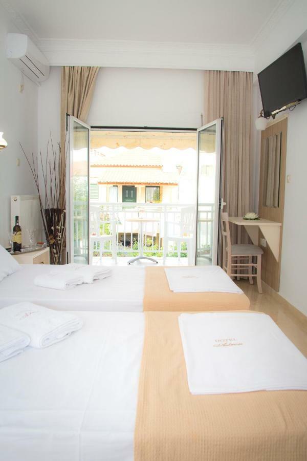Hotel Astron Mírina Kültér fotó
